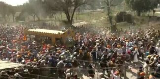 ਤਲਵਾਰਾਂ ਤੇ ਬੰਦੂਕਾਂ ਲੈ ਕੇ ਪਹੁੰਚੇ ਅੰਮ੍ਰਿਤਪਾਲ ਸਿੰਘ ਦੇ ਹਜ਼ਾਰਾਂ ਸਮਰਥਕ, ਤੋੜਿਆ ਬੈਰੀਕੇਡ, ਅਜਨਾਲਾ ਥਾਣੇ ‘ਤੇ ਕੀਤਾ ਕਬਜ਼ਾ