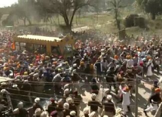 ਤਲਵਾਰਾਂ ਤੇ ਬੰਦੂਕਾਂ ਲੈ ਕੇ ਪਹੁੰਚੇ ਅੰਮ੍ਰਿਤਪਾਲ ਸਿੰਘ ਦੇ ਹਜ਼ਾਰਾਂ ਸਮਰਥਕ, ਤੋੜਿਆ ਬੈਰੀਕੇਡ, ਅਜਨਾਲਾ ਥਾਣੇ ‘ਤੇ ਕੀਤਾ ਕਬਜ਼ਾ