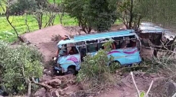 ਸ਼ਿਵਰਾਤਰੀ ‘ਤੇ ਭੋਲੇਨਾਥ ਦੇ ਦਰਸ਼ਨਾਂ ਲਈ ਜਾਂਦੀ ਬੱਸ ਖੱਡ ‘ਚ ਡਿੱਗੀ, 2 ਦੀ ਮੌਤ, 19 ਸ਼ਰਧਾਲੂ ਜ਼ਖਮੀ