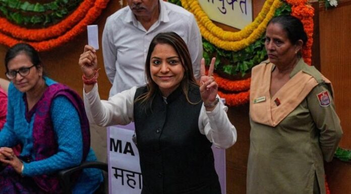 ਦਿੱਲੀ ‘ਚ ‘ਆਪ’ ਦੀ ਸ਼ੈਲੀ ਓਬਰਾਏ ਬਣੀ ਮੇਅਰ, ਕੇਜਰੀਵਾਲ ਦਾ ਟਵੀਟ – ਗੁੰਡੇ ਹਾਰ ਗਏ, ਜਨਤਾ ਜਿੱਤ ਗਈ