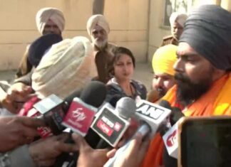 ਅੰਮ੍ਰਿਤਪਾਲ ਸਿੰਘ ਦਾ ਸਮਰਥੱਕ ਲਵਪ੍ਰੀਤ ਤੂਫਾਨ ਜੇਲ ‘ਚੋਂ ਆਇਆ ਬਾਹਰ, ਹੁਣ ਸਾਥੀਆਂ ਸਮੇਤ ਹਰਿਮੰਦਰ ਸਾਹਿਬ ਜਾਣਗੇ ਮੱਥਾ ਟੇਕਣ