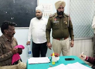 ਸਾਬਕਾ ਕਾਂਗਰਸੀ ਵਿਧਾਇਕ ਮੰਗਤ ਬਾਂਸਲ ਨੂੰ ਬੰਧਕ ਬਣਾ ਕੇ ਅਣਪਛਾਤਿਆਂ ਨੇ ਕੁੱਟਿਆ, ਮੰਗੀ 50 ਲੱਖ ਦੀ ਫਿਰੌਤੀ