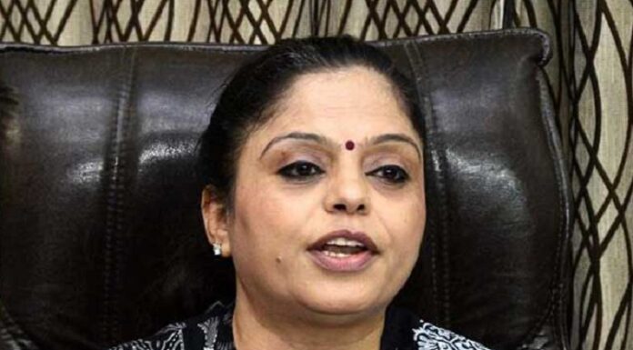 ਵੱਡੀ ਖਬਰ : ਮਹਿਲਾ ਕਮਿਸ਼ਨ ਪੰਜਾਬ ਦੀ ਚੇਅਰਪਰਸਨ ਮਨੀਸ਼ਾ ਗੁਲਾਟੀ ਨੂੰ ਚੇਅਰਮੈਨੀ ਦੇ ਅਹੁਦੇ ਤੋਂ ਹਟਾਇਆ