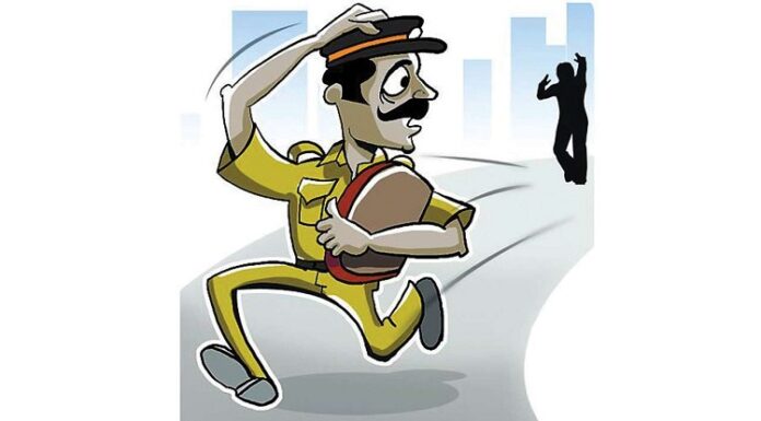 ਲੁਧਿਆਣਾ : ਸਸਪੈਂਡ ਪੁਲਿਸ ਮੁਲਾਜ਼ਮ ਫਿਰ ਨਹੀਂ ਆਇਆ ਕਰਤੂਤਾਂ ਤੋਂ ਬਾਜ਼, STF ਅਧਿਕਾਰੀ ਬਣ ਕੇ ਨੌਜਵਾਨ ‘ਤੇ ਚਿੱਟੇ ਦੇ ਕੇਸ ਦਾ ਡਰਾਵਾ ਪਾ ਠੱਗੇ 30 ਹਜ਼ਾਰ