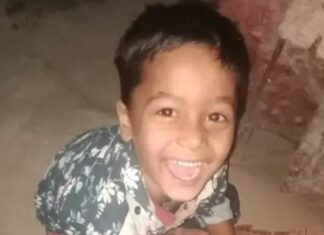 ਤੇਜ਼ ਰਫ਼ਤਾਰ ਸਕੂਲ ਬੱਸ ਨੇ 7 ਸਾਲ ਦਾ ਮਾਸੂਮ ਕੁਚਲਿਆ, ਦਰਦਨਾਕ ਮੌਤ, ਮਾਂ ਨਾਲ ਜਾ ਰਿਹਾ ਸੀ ਬਾਜ਼ਾਰ