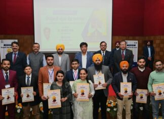 ਜਲ ਸਪਲਾਈ ਤੇ ਸੈਨੀਟੇਸ਼ਨ ਦੇ ਜੂਨੀਅਰ ਇੰਜੀਨੀਅਰਾਂ ਅਤੇ ਸਹਿਕਾਰਤਾ ਵਿਭਾਗ ਦੇ ਕਲਰਕਾਂ ਨੂੰ ਨਿਯੁਕਤੀ ਪੱਤਰ ਸੌਂਪੇ