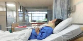 ਪਤਨੀ ਤੇ ਬੱਚਿਆਂ ਨੂੰ ਮਾਰਨ ਲਈ ਜ਼ਹਿਰ ਵਾਲੀ ਘਰੇ ਭੇਜੀ ਮਠਿਆਈ, ਖਾਣ ‘ਤੇ ਵਾਈਫ ਬੇਹੋਸ਼, ਲਿਵਿੰਗ ‘ਚ ਰਹਿੰਦੈ ਪਤੀ