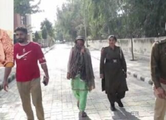 15 ਸਾਲਾਂ ਤੋਂ ਸੱਸ ਨੂੰਹ ਨੂੰ ਕਹਿ ਰਹੀ ਸੀ- ਤੂੰ ਸੋਹਣੀ ਨੀਂ, ਤੂੰ ਸੋਹਣੀ ਨੀਂ, ਅੱਕੀ ਨੂੂੂੰਹ ਨੇ ਸੱਸ ਦੇ ਸਿਰ ‘ਚ ਬਾਲਾ ਮਾਰ ਕੇ ਬੇਰਹਿਮੀ ਨਾਲ ਕੀਤਾ ਕਤਲ