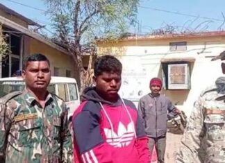 ਪਿਤਾ ਬਣਿਆ ਜੱਲਾਦ : ਪਤਨੀ ‘ਤੇ ਤੇਜ਼ਧਾਰ ਹਥਿਆਰਾਂ ਨਾਲ ਹਮਲਾ, ਬਚਾਉਣ ਆਈ 2 ਸਾਲਾ ਬੱਚੀ ਨੂੰ ਪਟਕ-ਪਟਕ ਕੇ ਮਾਰਿਆ