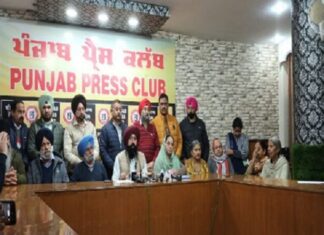 ਜਲੰਧਰ ‘ਚ ਅਕਾਲੀ ਦਲ ਨੂੰ ਵੱਡਾ ਝਟਕਾ, ਸਾਬਕਾ ਸੀਨੀਅਰ ਡਿਪਟੀ ਮੇਅਰ ਕਮਲਜੀਤ ਸਿੰਘ ਭਾਟੀਆ ਸਮੇਤ 48 ਅਕਾਲੀ ਆਗੂਆਂ ਨੇ ਦਿੱਤਾ ਅਸਤੀਫਾ