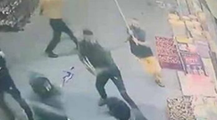 ਸੁਲਤਾਨਪੁਰ ਲੋਧੀ : ਕਰਿਆਨੇ ਦੀ ਦੁਕਾਨ ਤੋਂ ਸੌਦਾ ਲੈਣ ਗਏ ਸਕੇ ਭਰਾਵਾਂ ‘ਤੇ ਤੇਜ਼ਧਾਰ ਹਥਿਆਰਾਂ ਨਾਲ ਹਮਲਾ, ਇਕ ਨੇ ਭੱਜ ਕੇ ਬਚਾਈ ਜਾਨ