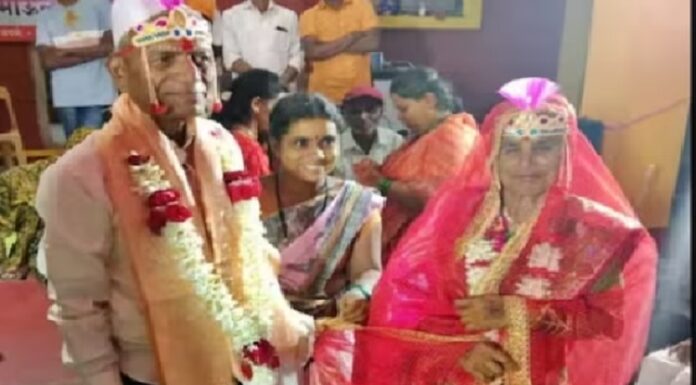 ਪਿਆਰ ਦੀ ਨਹੀਂ ਕੋਈ ਉਮਰ : 75 ਸਾਲ ਦੇ ਬਜ਼ੁਰਗ ਜੋੜੇ ਨੂੰ ਹੋਇਆ ਪਿਆਰ, ਬੱਝੇ ਵਿਆਹ ਬੰਧਨ ‘ਚ