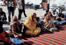 ਪ੍ਰਾਈਵੇਟ ਹਸਪਤਾਲ ਦੀ ਕਰਤੂਤ ! ਜਿਸ ਮਰੀਜ਼ ਨੂੰ ਐਲਾਨਿਆ ਮ੍ਰਿਤਕ, ਚੰਡੀਗੜ੍ਹ PGI ਜਾ ਕੇ ਹੋਇਆ ਜ਼ਿੰਦਾ, ਰਿਸ਼ਤੇਦਾਰਾਂ ਨੇ ਘੇਰਿਆ ਹਸਪਤਾਲ