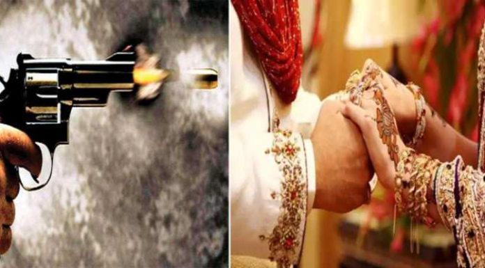 ਅੰਮ੍ਰਿਤਸਰ : ਵਿਆਹ ‘ਚ ਨਾ ਸੱਦਣ ‘ਤੇ ਰਿਸ਼ਤੇਦਾਰ ਨੇ ਜ਼ਬਰਦਸਤੀ ਕੀਤੀ ਐਂਟਰੀ, ਚਲਦੇ ਪ੍ਰੋਗਰਾਮ ‘ਚ ਚਲਾਈਆਂ ਗੋਲੀਆਂ