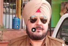 ਨਵਜੋਤ ਸਿੰਘ ਸਿੱਧੂ ਦੀ ਹਾਰ ‘ਤੇ ਲੱਡੂ ਵੰਡਣ ਵਾਲੇ ਕਾਂਸਟੇਬਲ ਨੇ ਕਮਰੇ ‘ਚ ਫਾਹ ਲੈ ਕੇ ਦਿੱਤੀ ਜਾਨ