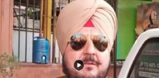 ਨਵਜੋਤ ਸਿੰਘ ਸਿੱਧੂ ਦੀ ਹਾਰ ‘ਤੇ ਲੱਡੂ ਵੰਡਣ ਵਾਲੇ ਕਾਂਸਟੇਬਲ ਨੇ ਕਮਰੇ ‘ਚ ਫਾਹ ਲੈ ਕੇ ਦਿੱਤੀ ਜਾਨ