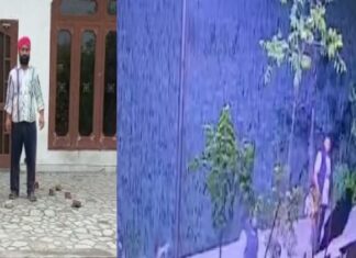 ਅੰਮ੍ਰਿਤਸਰ : ਗੁਰਦੁਆਰਾ ਸਾਹਿਬ ਦੇ ਕਬਜ਼ੇ ਨੂੰ ਲੈ ਕੇ ਟਕਰਾਅ, ਪ੍ਰਧਾਨ ਦੇ ਘਰ ‘ਤੇ ਇੱਟਾਂ ਨਾਲ ਹਮਲਾ, ਗੁਰੂਘਰ ਦੇ ਆਲੇ-ਦੁਆਲੇ ਲੱਗੀ ਧਾਰਾ 144