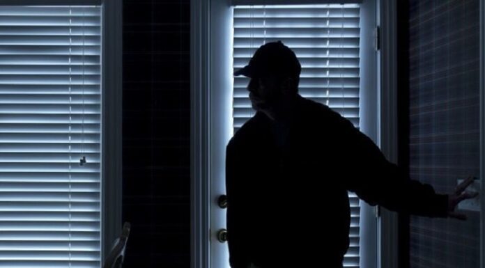 ਮੋਹਾਲੀ : ਵਿਆਹ ਵਾਲੇ ਘਰੋਂ 16 ਲੱਖ ਕੈਸ਼ ਤੇ 15 ਤੋਲੇ ਸੋਨਾ ਚੋਰੀ, ਲਾੜੇ ਦੇ ਨਵੇਂ ਕੱਪੜੇ ਵੀ ਲੈ ਗਏ ਚੋਰ