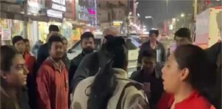 ਨਿੱਜੀ ਸਕੂਲ ਦੀ ਪ੍ਰਿੰਸੀਪਲ ਨੇ ਦੁਕਾਨ ਤੋਂ ਕਿਤਾਬ ਕੀਤੀ ਚੋਰੀ, ਫੜੇ ਜਾਣ ‘ਤੇ ਦੱਸਿਆ ਖੁਦ ਨੂੰ ਮਾਨਸਿਕ ਪ੍ਰੇਸ਼ਾਨ