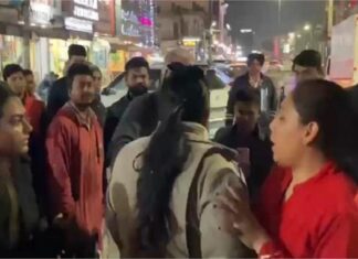 ਨਿੱਜੀ ਸਕੂਲ ਦੀ ਪ੍ਰਿੰਸੀਪਲ ਨੇ ਦੁਕਾਨ ਤੋਂ ਕਿਤਾਬ ਕੀਤੀ ਚੋਰੀ, ਫੜੇ ਜਾਣ ‘ਤੇ ਦੱਸਿਆ ਖੁਦ ਨੂੰ ਮਾਨਸਿਕ ਪ੍ਰੇਸ਼ਾਨ