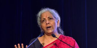 75ਵਾਂ ਬਜਟ : ਵਿੱਤ ਮੰਤਰੀ ਸੀਤਾਰਮਨ ਨੇ ਕਿਹਾ-ਅਰਥਵਿਵਸਥਾ ਸਹੀ ਰਸਤੇ ‘ਤੇ, ਉੱਜਵਲ ਭਵਿੱਖ ਵੱਲ ਵਧ ਰਹੀ ਹੈ