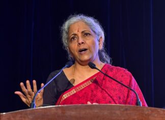 75ਵਾਂ ਬਜਟ : ਵਿੱਤ ਮੰਤਰੀ ਸੀਤਾਰਮਨ ਨੇ ਕਿਹਾ-ਅਰਥਵਿਵਸਥਾ ਸਹੀ ਰਸਤੇ ‘ਤੇ, ਉੱਜਵਲ ਭਵਿੱਖ ਵੱਲ ਵਧ ਰਹੀ ਹੈ