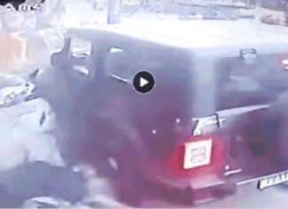 ਲੁਧਿਆਣਾ ਦੇ ਚੌੜਾ ਬਾਜ਼ਾਰ ‘ਚ ਵੱਡਾ ਹਾਦਸਾ : ਤੇਜ਼ ਰਫਤਾਰ ਥਾਰ ਨੇ ਦੁਕਾਨ ਦੇ ਬਾਹਰ ਖੜ੍ਹੇ ਵਿਅਕਤੀ ਤੇ ਗਾਹਕਾਂ ਨੂੰ ਰੌਂਦਿਆਂ