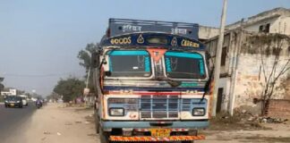 ਕਪੂਰਥਲਾ ‘ਚ ਟਰੱਕ ਨੇ ਬਾਈਕ ਸਵਾਰ 3 ਨੌਜਵਾਨਾਂ ਨੂੰ ਕੁਚਲਿਆ, ਇਕ ਦਾ ਹੱਥ ਸਰੀਰ ਤੋਂ ਵੱਖ, ਦੂਜੇ ਦੀ ਟੁੱਟੀ ਲੱਤ