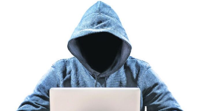 ਸਾਈਬਰ ਸੈੱਲ ਦਾ ਅਧਿਕਾਰੀ ਬਣ ਕੇ ਯੂਟਿਊਬ ‘ਤੇ ਵੀਡੀਓ ਹਟਵਾਉਣ ਲਈ ਵਿਅਕਤੀ ਤੋਂ ਠੱਗੇ ਢਾਈ ਲੱਖ