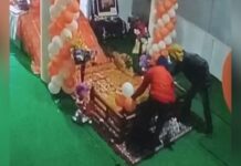 ਚੋਰਾਂ ਨੇ ਰੱਬ ਦਾ ਘਰ ਵੀ ਨਹੀਂ ਬਖਸ਼ਿਆ, ਲੁਧਿਆਣਾ ਦੇ ਗੁਰੂਘਰ ‘ਚੋਂ ਗੋਲਕ ਲੈ ਗਏ ਚੋਰ, CCTV ‘ਚ ਕੈਦ