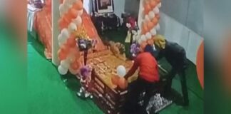 ਚੋਰਾਂ ਨੇ ਰੱਬ ਦਾ ਘਰ ਵੀ ਨਹੀਂ ਬਖਸ਼ਿਆ, ਲੁਧਿਆਣਾ ਦੇ ਗੁਰੂਘਰ ‘ਚੋਂ ਗੋਲਕ ਲੈ ਗਏ ਚੋਰ, CCTV ‘ਚ ਕੈਦ