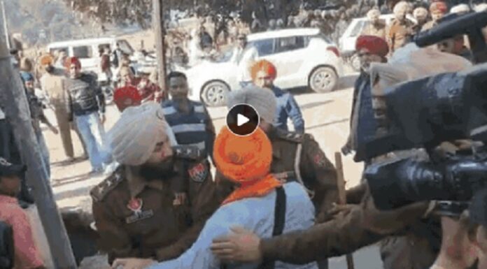 ਅਜਨਾਲਾ ‘ਚ ਮਾਹੌਲ ਗਰਮ : ਅੰਮ੍ਰਿਤਪਾਲ ਦੇ ਨਾ ਪੁੱਜਣ ਕਾਰਨ ਪੁਲਿਸ ਨੇ ਸਮਰਥਕਾਂ ਨੂੰ ਧਰਨੇ ਤੋਂ ਚੁੱਕਣਾ ਕੀਤਾ ਸ਼ੁਰੂ