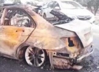 ਭਿਆਨਕ ਹਾਦਸੇ ਪਿੱਛੋਂ ਮਰਸੀਡੀਜ਼ ਨੂੰ ਲੱਗੀ ਅੱਗ, ਜ਼ਿੰਦਾ ਸੜਿਆ ਡਰਾਈਵਰ