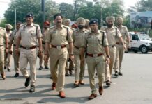 ਛਾਉਣੀ ‘ਚ ਤਬਦੀਲ ਹੋਇਆ ਬਰਨਾਲਾ ਸ਼ਹਿਰ, ਕੱਢਿਆ ਜਾ ਰਿਹਾ ਫਲੈਗ ਮਾਰਚ