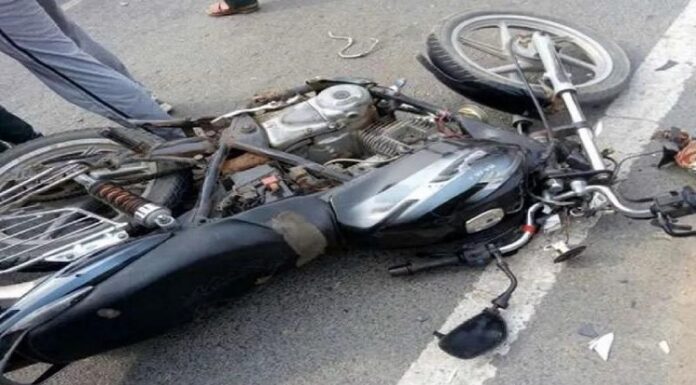 ਮੋਟਰਸਾਈਕਲ ਸਵਾਰ ਨੌਜਵਾਨ ਨੂੰ ਟਰੱਕ ਨੇ ਮਾਰੀ ਭਿਆਨਕ ਟੱਕਰ, ਹੋਈ ਮੌਤ, ਕੰਮ ਤੋਂ ਛੁੱਟੀ ਮਗਰੋਂ ਪਰਤ ਰਿਹਾ ਸੀ ਘਰ