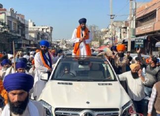 ਜਲੰਧਰ ਦੇ ਮਹਿਤਪੁਰ ਤੋਂ ਅੰਮ੍ਰਿਤਪਾਲ ਸਿੰਘ ਦੀ ਮਰਸੀਡੀਜ਼ ਬਰਾਮਦ