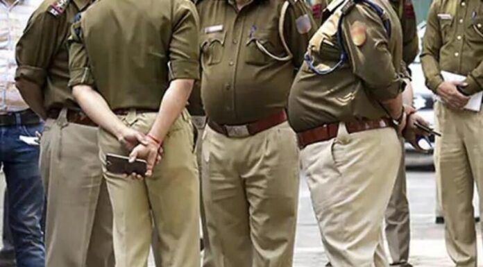 ਕਰ ਲਓ ਗੱਲ : ਆਪਣੇ ਹੀ ਥਾਣੇ ‘ਚ ਗ੍ਰਿਫਤਾਰ ਹੋਇਆ SHO, ਮੇਜ਼ ਦੇ ਦਰਾਜ ‘ਚ ਰੱਖੀ ਫਿਰਦਾ ਸੀ ਅਫੀਮ