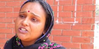 ਹੋਲਾ ਮਹੱਲਾ ਕਤਲ ਮਾਮਲੇ ‘ਚ ਨਾਮਜ਼ਦ ਨਿਰੰਜਨ ਦੀ ਪਤਨੀ ਬੋਲੀ- ਮੇਰੇ ਘਰਵਾਲੇ ਦੇ ਹੱਥ ਹੀ ਵੱਢ ਦਿੱਤੇ, ਉਹ ਕਿੱਦਾਂ ਮਾਰਦਾ ਨਿਹੰਗ ਨੂੰ