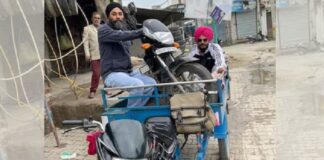 ਅੰਮ੍ਰਿਤਪਾਲ ਦੀ ਸਾਥੀ ਪੱਪਲਪ੍ਰੀਤ ਸਿੰਘ ਨਾਲ ਜੁਗਾੜੂ ਰੇਹੜੇ ‘ਤੇ ਮੋਟਰਸਾਈਕਲ ਲੱਦਦਿਆਂ ਦੀ ਨਵੀਂ ਤਸਵੀਰ ਹੋਈ ਵਾਇਰਲ