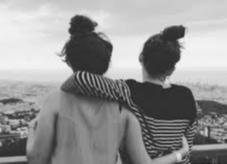 ਇਕ ਦੂਜੀ ਨੂੰ ਦਿਲ ਦੇ ਬੈਠੀਆਂ ਪੱਕੀਆਂ ਸਹੇਲੀਆਂ, ਆਪਣੇ ਰਿਸ਼ਤੇ ਨੂੰ ਮੰਜ਼ਿਲ ਤੱਕ ਪਹੁੰਚਾਉਣ ਲਈ ਆਪਣਿਆਂ ਨਾਲ ਹੀ ਕੀਤੀ ਬਗਾਵਤ