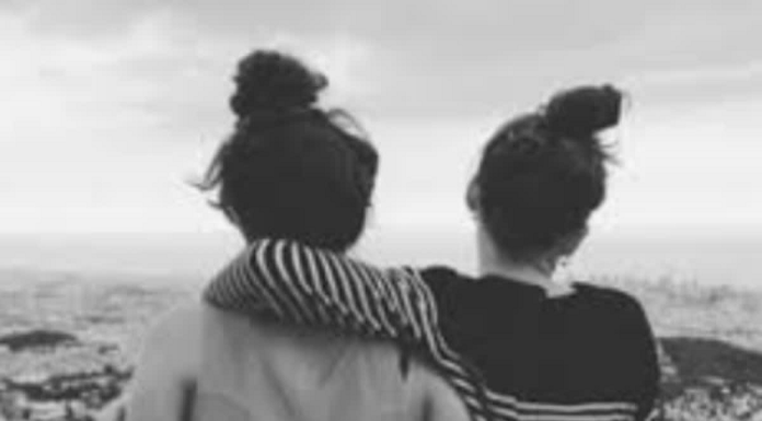 ਇਕ ਦੂਜੀ ਨੂੰ ਦਿਲ ਦੇ ਬੈਠੀਆਂ ਪੱਕੀਆਂ ਸਹੇਲੀਆਂ, ਆਪਣੇ ਰਿਸ਼ਤੇ ਨੂੰ ਮੰਜ਼ਿਲ ਤੱਕ ਪਹੁੰਚਾਉਣ ਲਈ ਆਪਣਿਆਂ ਨਾਲ ਹੀ ਕੀਤੀ ਬਗਾਵਤ