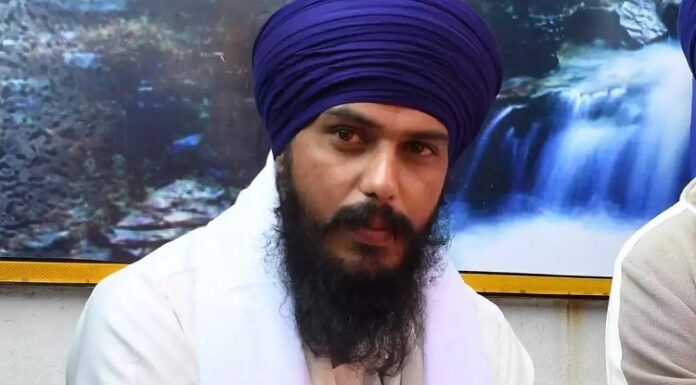 ਅੰਮ੍ਰਿਤਪਾਲ ਸੋਸ਼ਲ ਮੀਡੀਆ ‘ਤੇ ਹੋਇਆ ਲਾਈਵ, ਸ੍ਰੀ ਅਕਾਲ ਤਖ਼ਤ ਸਾਹਿਬ ਦੇ ਜਥੇਦਾਰ ਨੂੰ ਕੀਤੀ ਖਾਸ ਅਪੀਲ