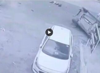 ਤੇਜ਼ ਰਫਤਾਰ ਕਾਰ ਨੇ ਦਰੱਖਤ ‘ਚ ਵੱਜ ਕੇ ਖਾਧੀਆਂ ਪਲਟੀਆਂ, 2 ਜ਼ਖਮੀ