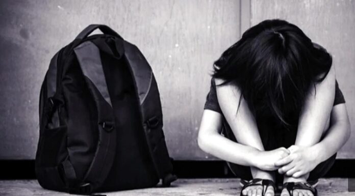 ਤੀਜੀ ਜਮਾਤ ਦੀ ਬੱਚੀ ਨਾਲ ਗੁਆਂਢੀ ਨੇ ਕੀਤੀਆਂ ਅਸ਼ਲੀਲ ਹਰਕਤਾਂ, ਰੌਲਾ ਪੈਣ ‘ਤੇ ਭੱਜਿਆ