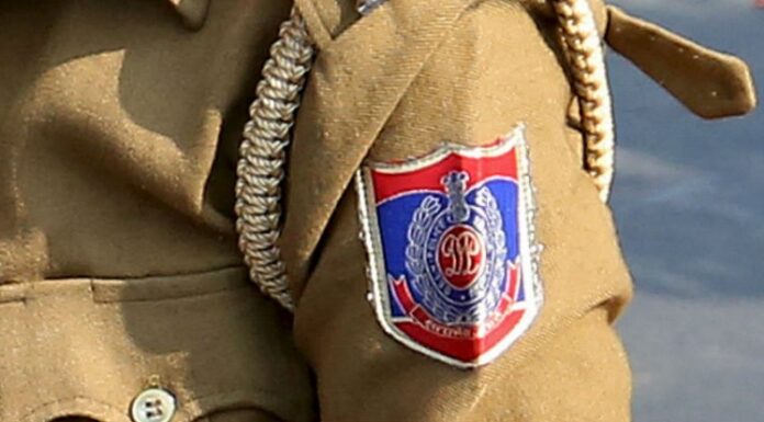 ਲੁਧਿਆਣਾ : ਢਾਈ ਸਾਲਾਂ ਤੋਂ ਬਲੈਕਮੇਲਿੰਗ ਦੀ ਸ਼ਿਕਾਇਤ ਦੇਣ ‘ਤੇ ਪੁਲਿਸ ਨੇ ਨਹੀਂ ਕੀਤੀ ਸੁਣਵਾਈ, SHO ‘ਤੇ ਹੋਇਆ ਐਕਸ਼ਨ