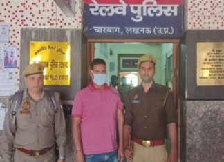 ਅੰਮ੍ਰਿਤਸਰ ਤੋਂ ਕੋਲਕਾਤਾ ਜਾ ਰਹੀ ਟਰੇਨ ’ਚ ਸ਼ਰਾਬੀ ਟੀਟੀਈ ਨੇ ਮਹਿਲਾ ਯਾਤਰੀ ਦੇ ਸਿਰ ’ਤੇ ਕੀਤਾ ਪਿਸ਼ਾਬ