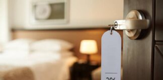 ਸ਼ਿਕਾਇਤ ਲੈ ਕੇ ਆਈ ਮਹਿਲਾ ਦਾ ਇੰਸਪੈਕਟਰ ਨੇ ਲਿਆ ਨੰਬਰ, ਡ੍ਰਾਈ ਫਰੂਟ ਨਾਲ ਭੇਜੀ ਹੋਟਲ ਦੇ ਕਮਰੇ ਦੀ ਚਾਬੀ…