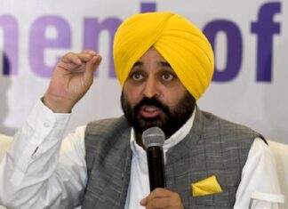 ਗੋਇੰਦਵਾਲ ਜੇਲ੍ਹ ਮਾਮਲੇ ‘ਤੇ ਮਾਨ ਸਰਕਾਰ ਦੀ ਕਾਰਵਾਈ, ਜੇਲ੍ਹ ਸੁਪਰਡੈਂਟ ਸਣੇ 7 ਅਧਿਕਾਰੀ ਸਸਪੈਂਡ, 5 ਗ੍ਰਿਫਤਾਰ