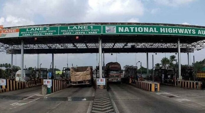 ਹਾਈਵੇ ਤੇ ਐਕਸਪ੍ਰੈੱਸ ‘ਤੇ ਸਫਰ ਹੋਵੇਗਾ ਮਹਿੰਗਾ! 1 ਅਪ੍ਰੈਲ ਤੋਂ ਟੋਲ ਟੈਕਸ ਵਧਾਉਣ ਦੀ ਤਿਆਰੀ ‘ਚ NHAI