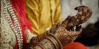 ਸੁਹਾਗ ਰਾਤ ਮੌਕੇ ਲਾੜੀ ਨੇ ਕਿਹਾ- ਮੇਰੇ ਪੀਰੀਅਡ ਚੱਲ ਰਹੇ ਨੇ, ਸੰਬੰਧ ਨਹੀਂ ਬਣਾ ਸਕਦੀ, ਅਗਲੇ ਹੀ ਦਿਨ ਕਿਸੇ ਹੋਰ ਨਾਲ ਰੰਗਰਲੀਆਂ ਮਨਾਉਂਦੀ ਫੜੀ